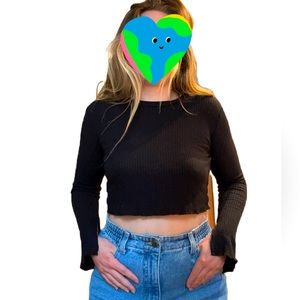 Black Ribbed Knit Cropped Long Sleeve Top - Small